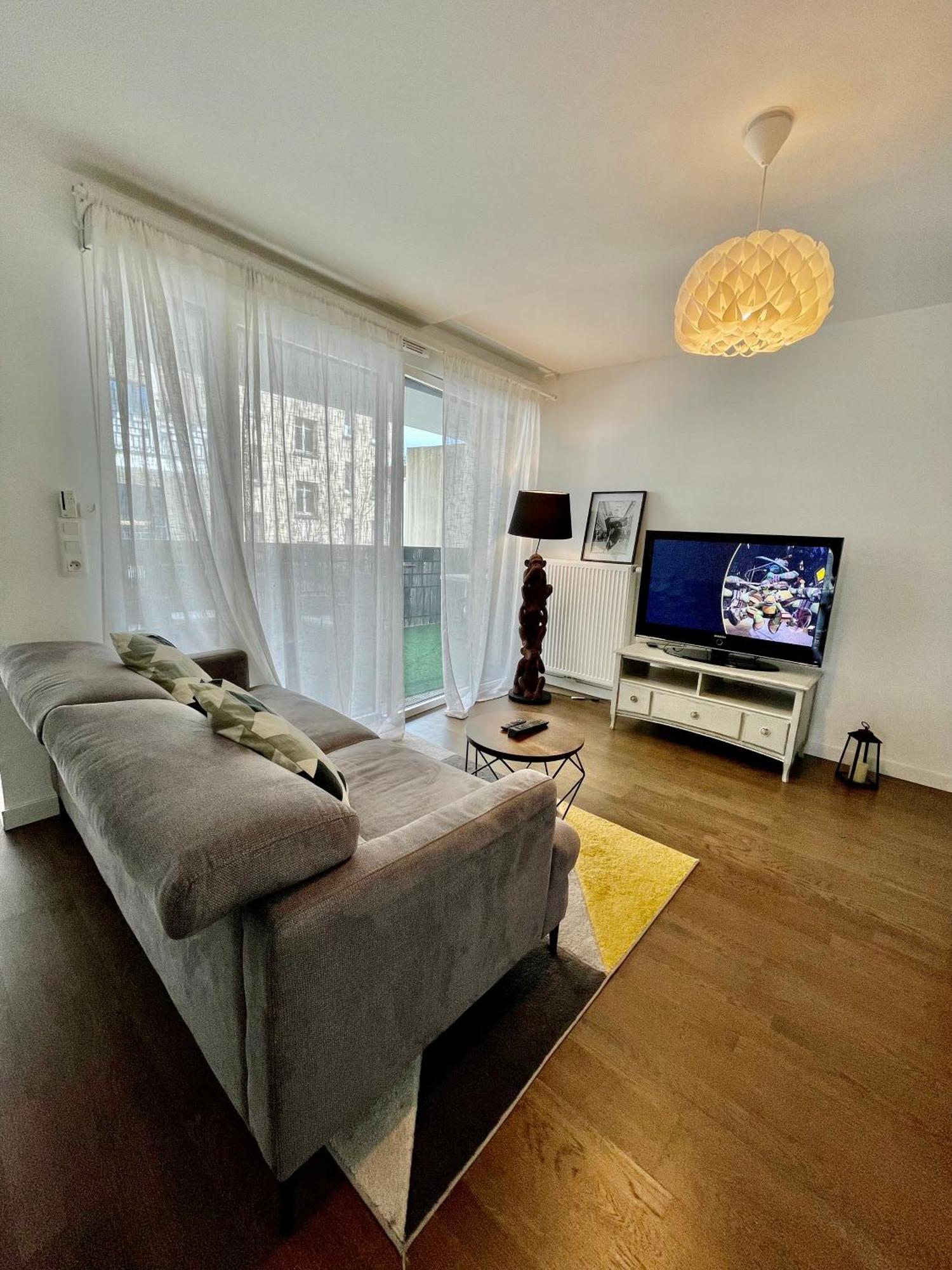 Sweet Escape Paris Centre - 3 Bds- Terrasse - Stade De France - Montmartre